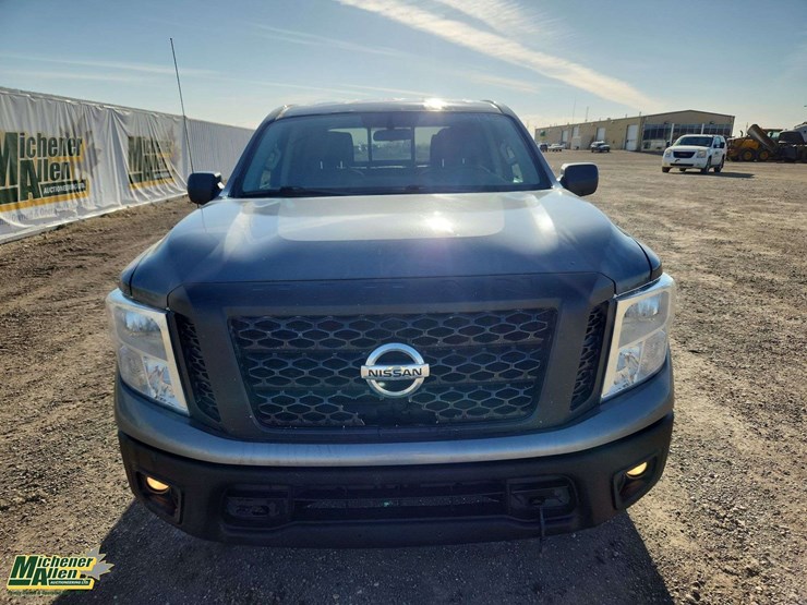 2017-nissan-titan-image-9