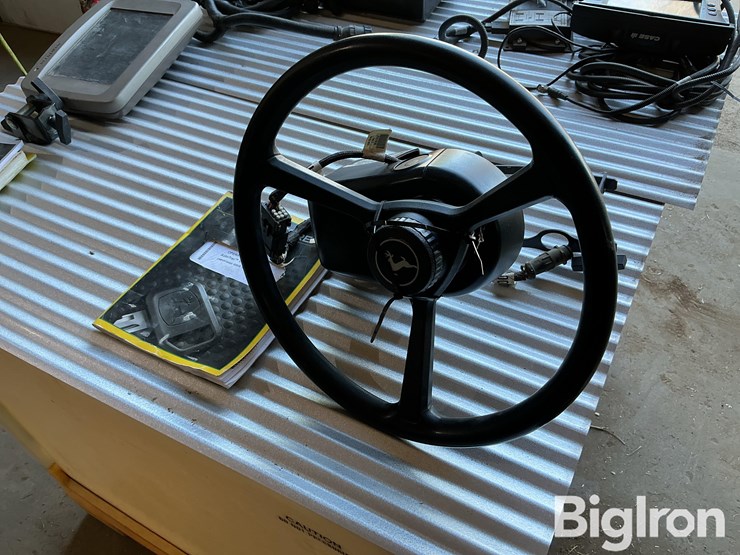 john-deere-300-image-1