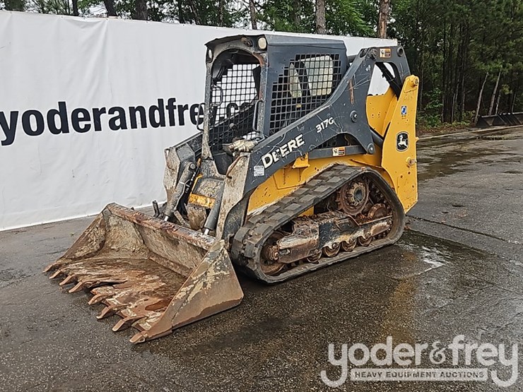 2018-deere-317g-image-1