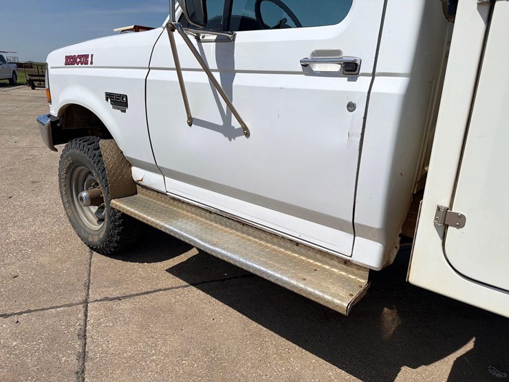 1996-ford-f350-image-9