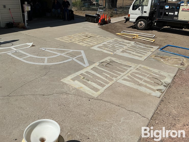 parking-lot-striping-stencil-bundle-image-7