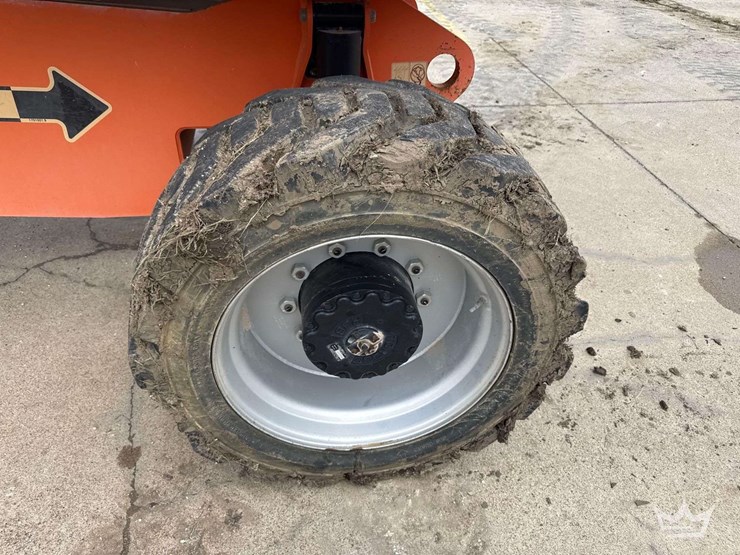 2013-jlg-860sj-image-16