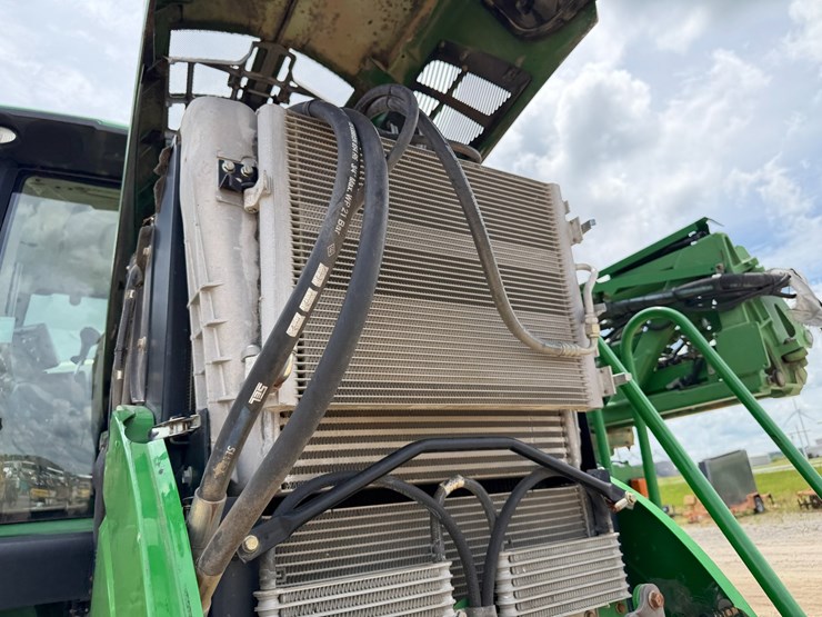 2016-john-deere-r4038-image-82