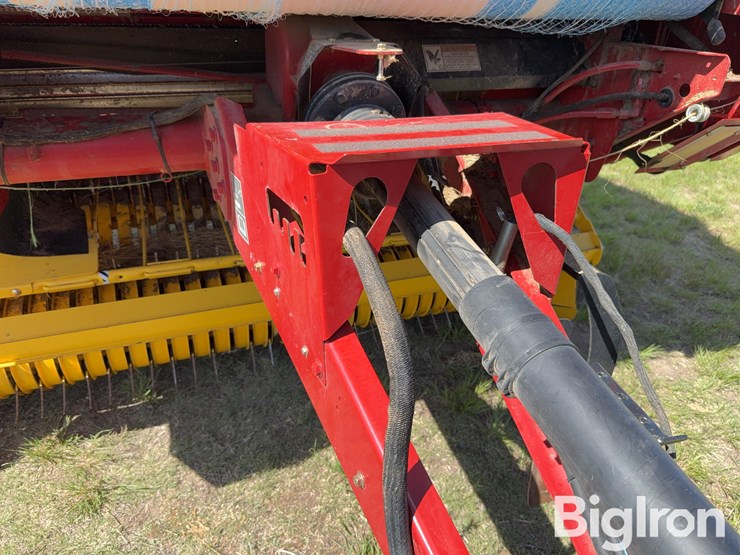 2013-new-holland-br7090-image-16