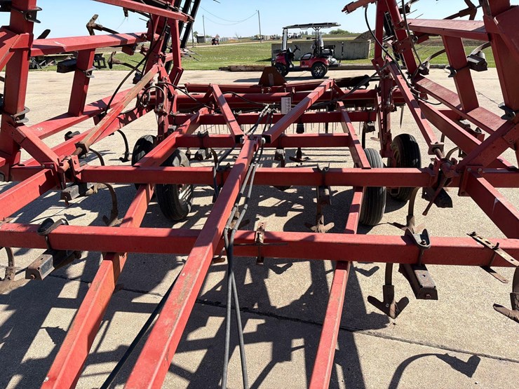 case-ih-4800-image-18