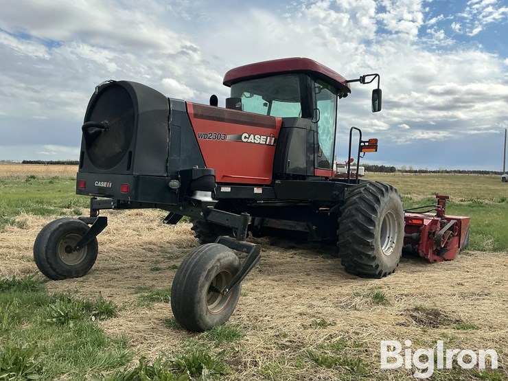 2013-case-ih-wd2303-image-5