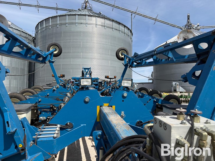 kinze-3800-image-16