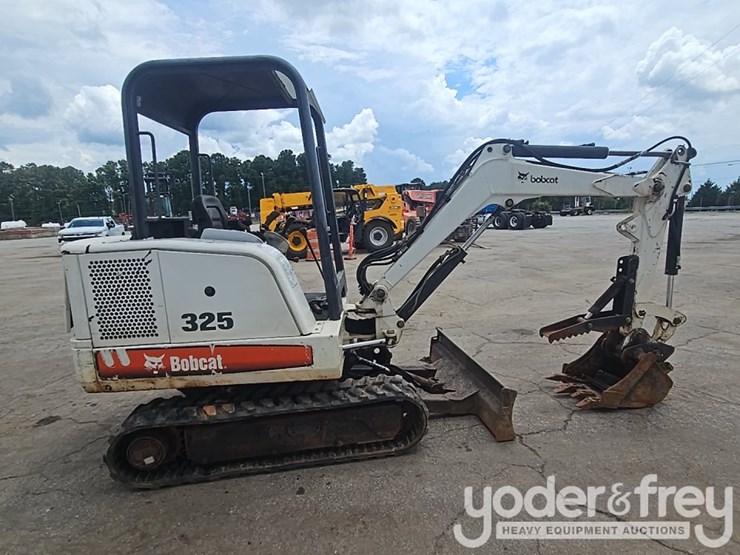 bobcat-325-image-6
