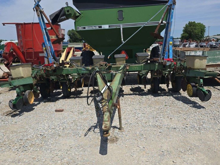 john-deere-7000-image-2