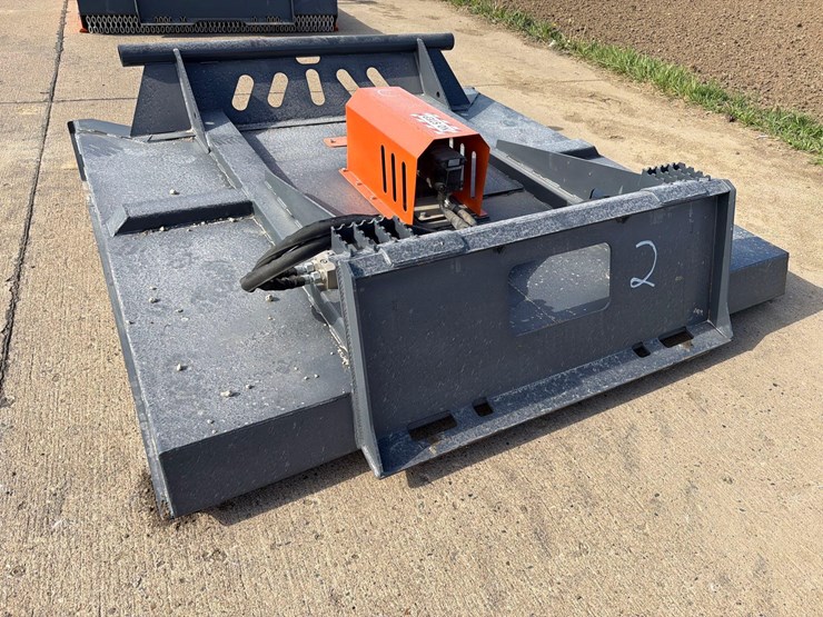 heavy-duty-skidloader-72”-whirly-mower-image-4