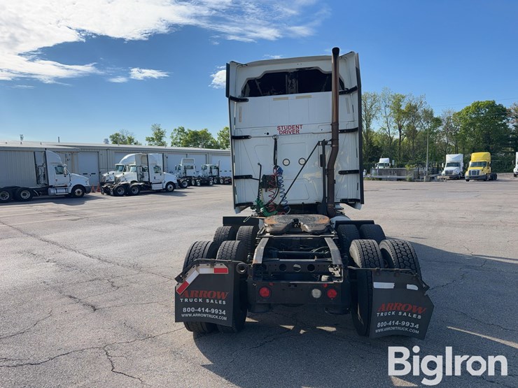 2017-international-prostar-image-6
