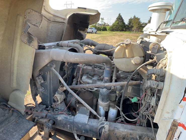 2001-mack-rd600-image-37