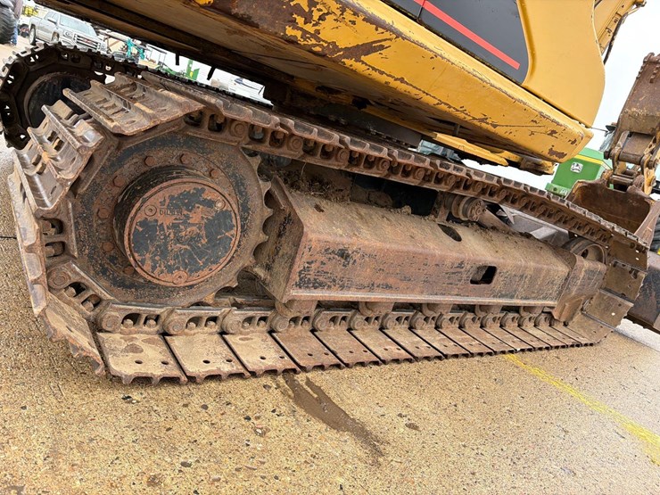 caterpillar-307c-image-37