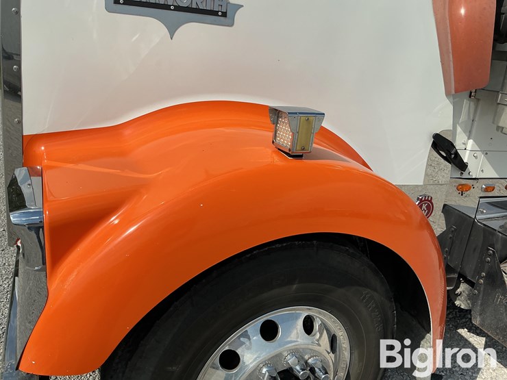 2005-kenworth-w900l-image-11