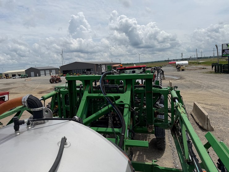 2016-john-deere-r4038-image-99