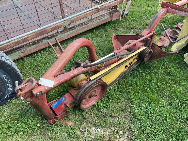 new-holland-463-image-2