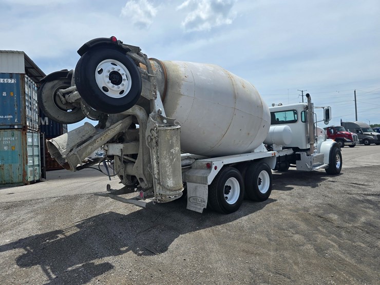 2014-peterbilt-365-image-26
