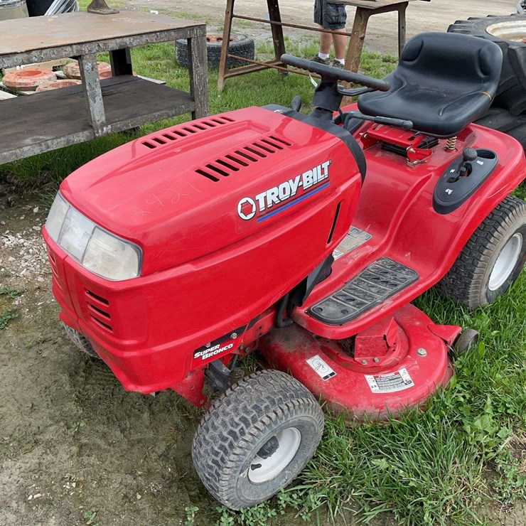 TROY BILT SUPER BRONCO