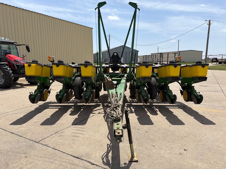 john-deere-7200-image-2