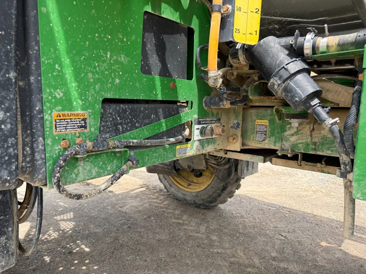 2016-john-deere-r4038-image-38