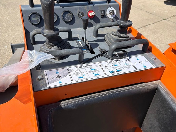 hurricane-stand-behind-skidloader-image-16