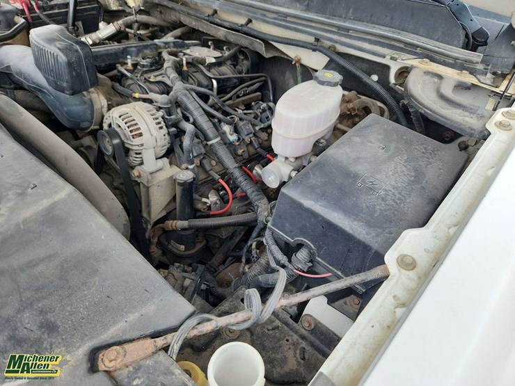 2012-chevrolet-silverado-3500hd-image-34