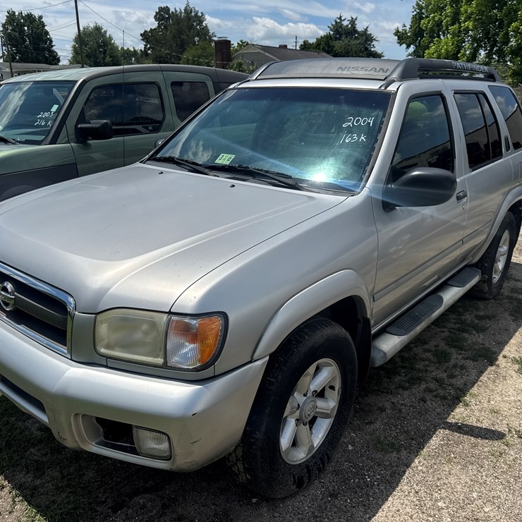 2004 NISSAN PATHFINDER