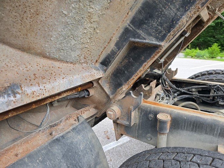 2015-kenworth-t800-image-98