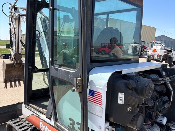 2001-bobcat-331e-image-38