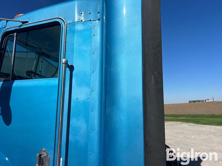 1990-kenworth-t400-image-11