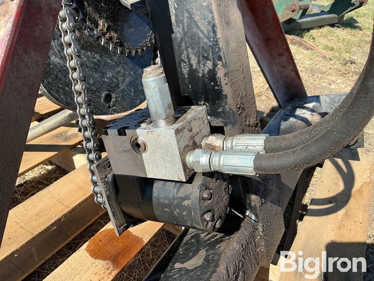 3-pt-hydraulic-bale-spinner/unroller-image-11