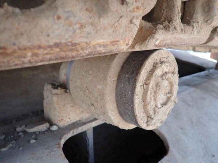 2004-deere-270c-lc-image-90