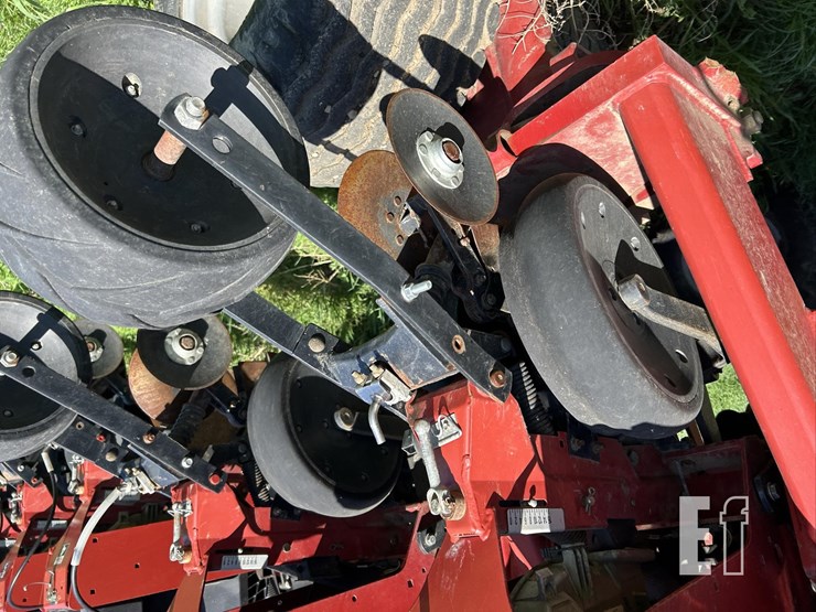 2015-case-ih-1265-image-18