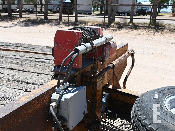 flatbed-trailer-with-wench-5233-image-3