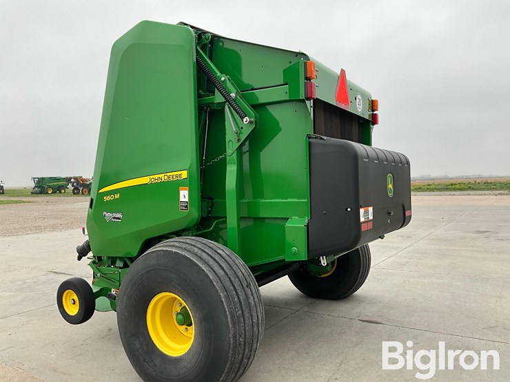 2022-john-deere-560m-image-7