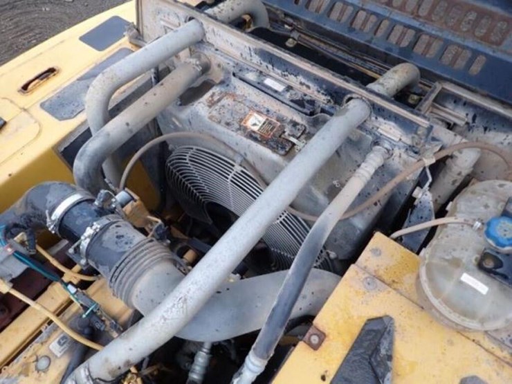 2010-deere-270d-lc-image-75