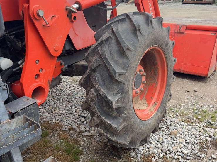 2023-kubota-m108s-image-25