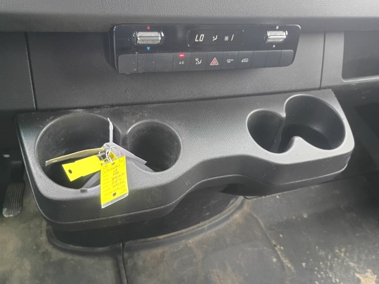 2019-mercedes-benz-sprinter-2500-image-40