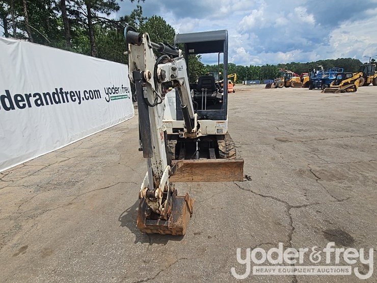 bobcat-325-image-8