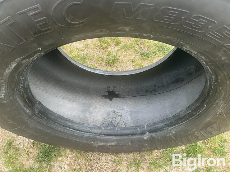 bridgestone-445/50r22.5-truck-tires-image-11