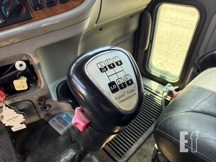 2009-peterbilt-386-image-53