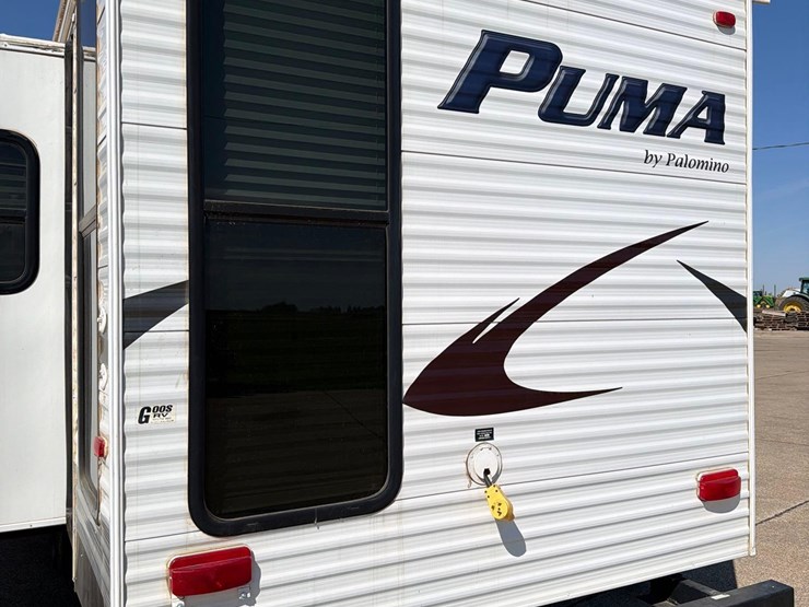 2011-puma-31ft-bumper-hitch-camper-image-6