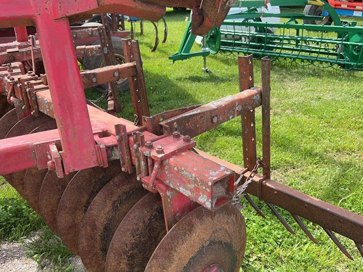 massey-ferguson-820-image-6