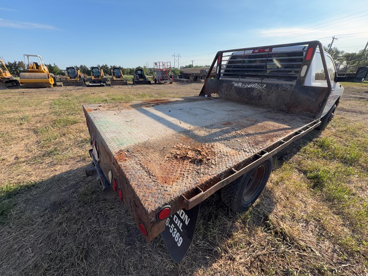 2014-dodge-3500-image-10