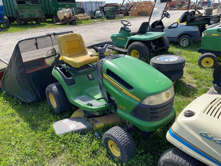 john-deere-110-image-1
