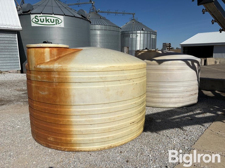 poly-tanks-&-pump-image-1