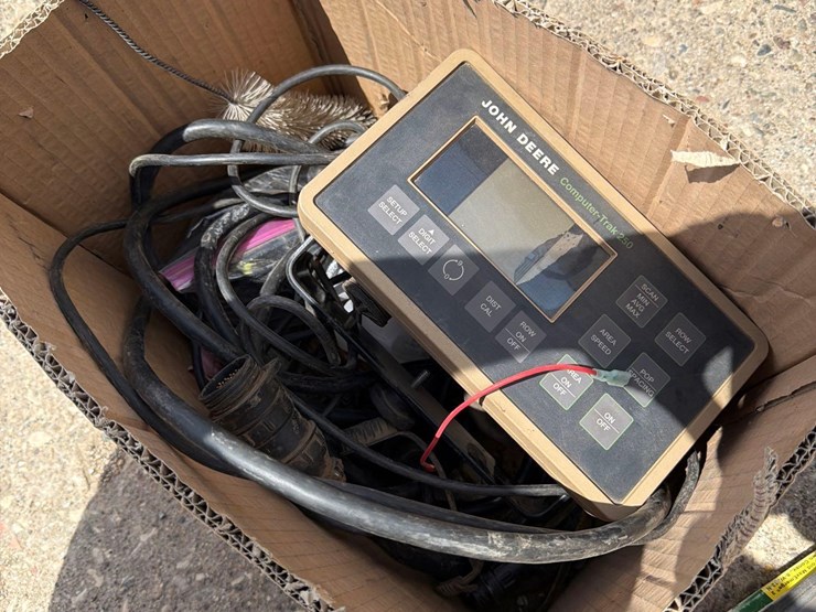 john-deere-7200-image-44