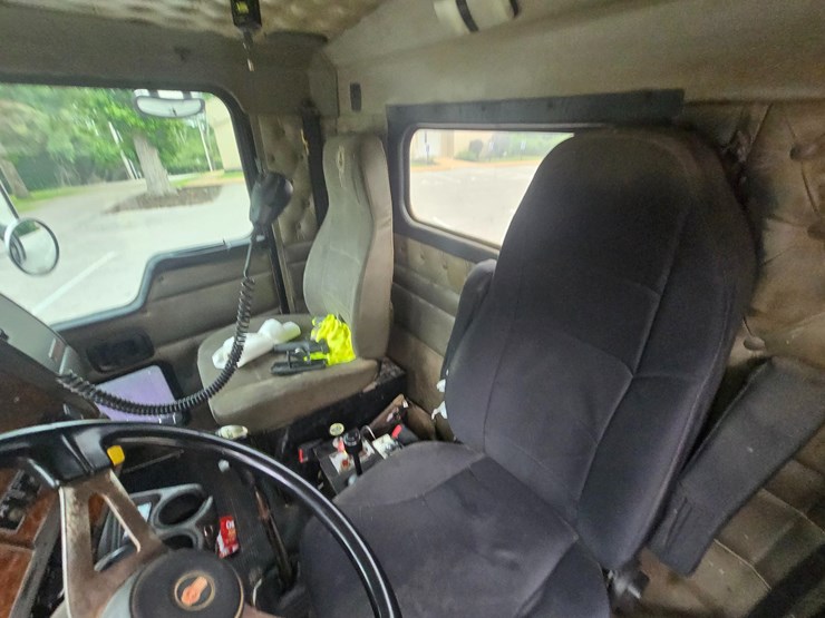 2003-kenworth-t800-image-60