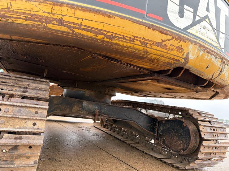 caterpillar-307c-image-43