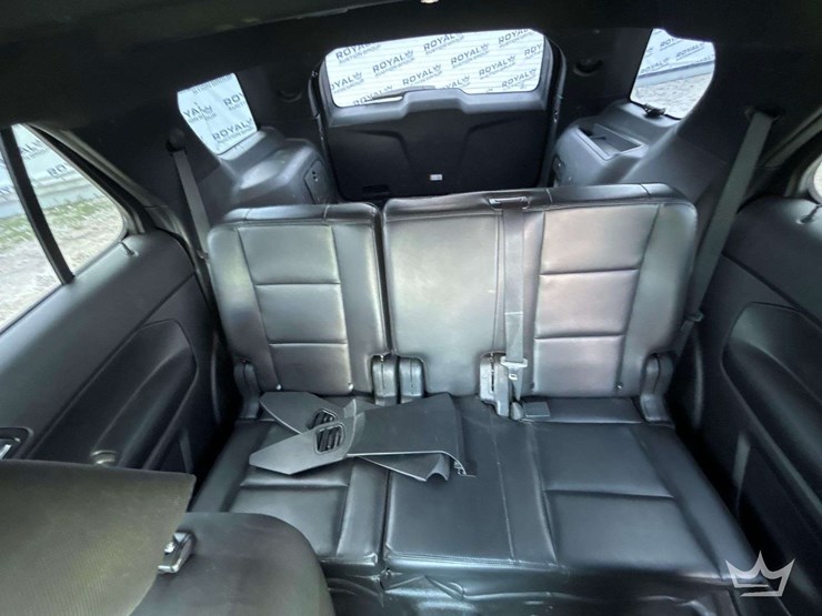 2017-ford-explorer-image-14